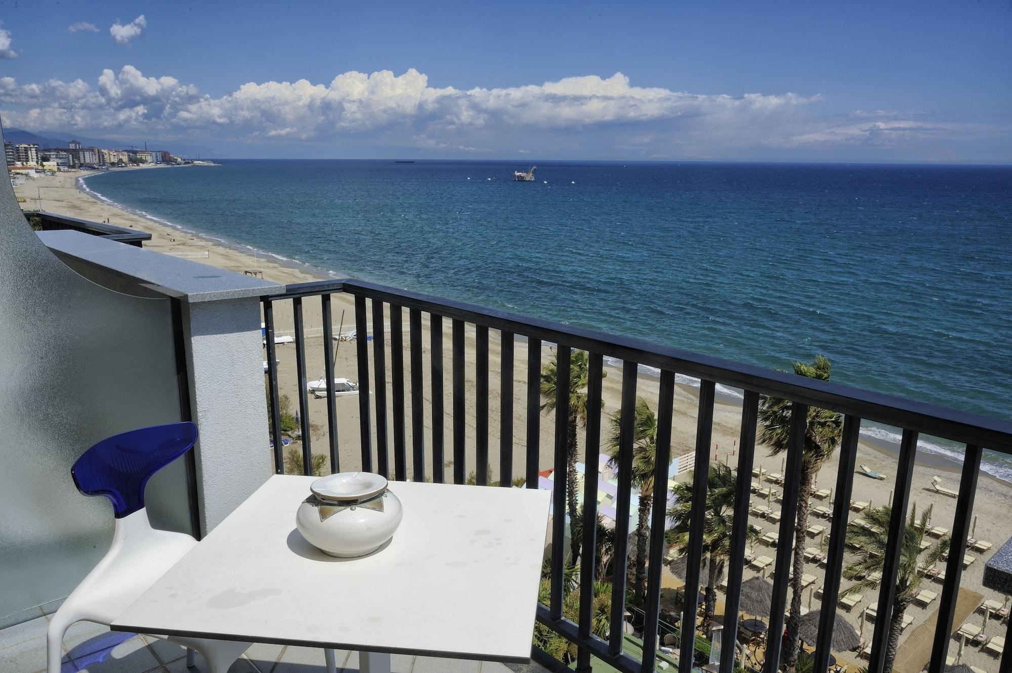 Mare Hotel Savona Esterno foto